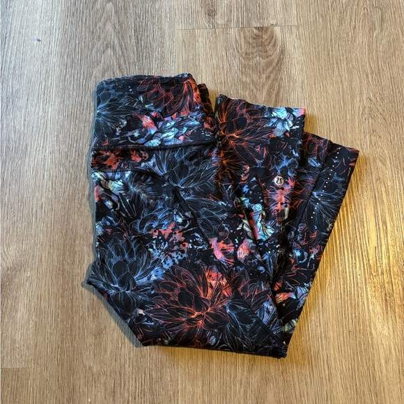 Lululemon Fast & Free Crop II - Picture 7 of 11